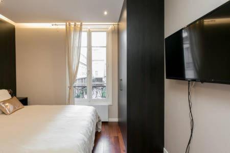 Modernized Studio - Meters From The Invalides Gardens Apartment Paris Ngoại thất bức ảnh