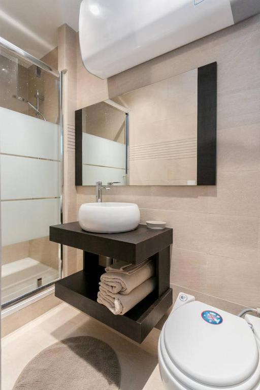Modernized Studio - Meters From The Invalides Gardens Apartment Paris Ngoại thất bức ảnh